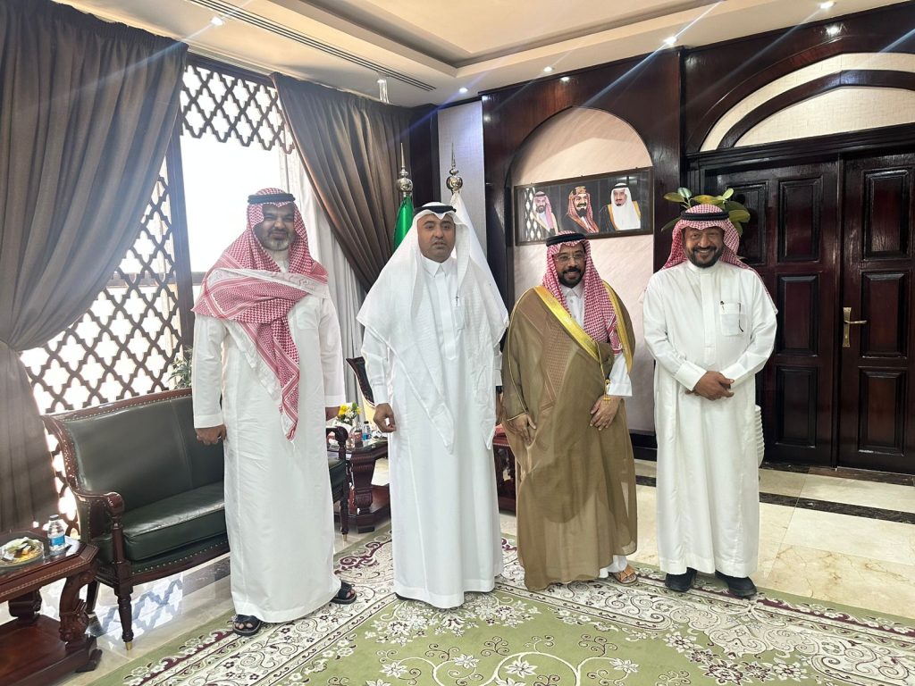 زيارة مؤسسة الملك عبدالله بن عبدالعزيز لوالديه للإسكان التنموي لسعادة أمين منطقة الجوف