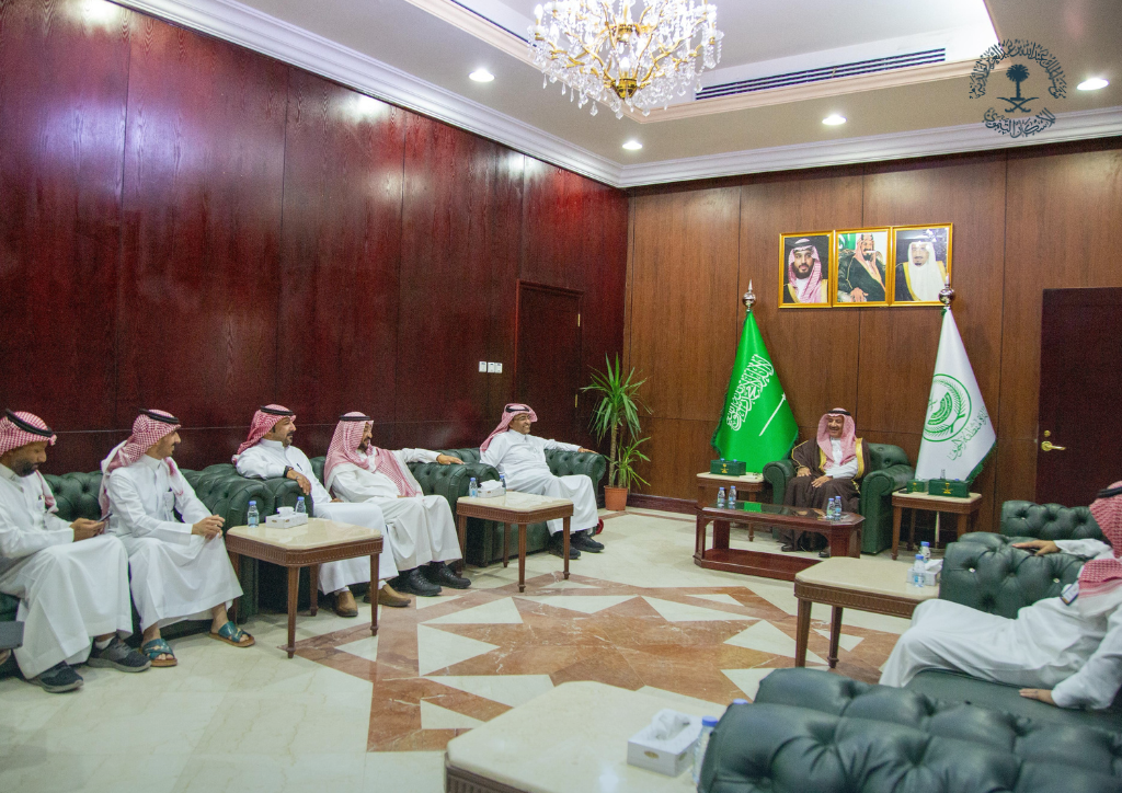 زيارة مؤسسة الملك عبدالله بن عبدالعزيز لوالديه للإسكان التنموي لمحافظ القريات